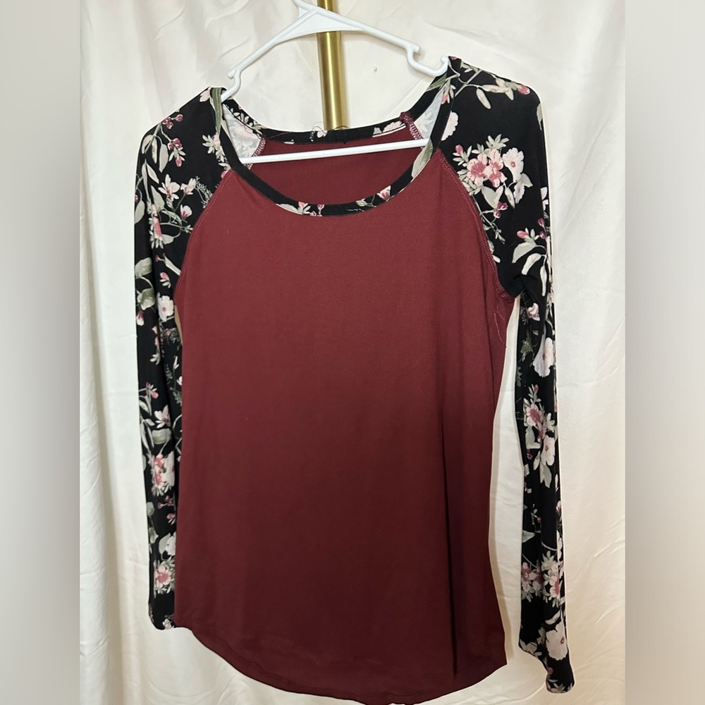 Rue21 Floral Long Sleeve Blouse Size S